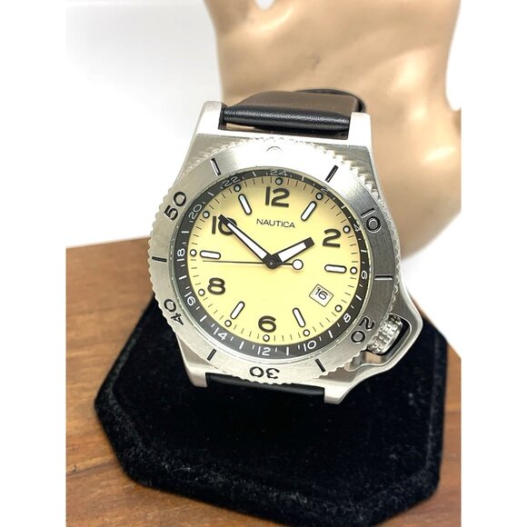 Nautica Men's Watch N10091 Quartz Beige Dial Date Black Leather Band 44mm - Picture 1 of 14